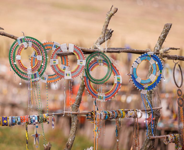 How to Use Affiliate Marketing to Promote Handmade Crafts
